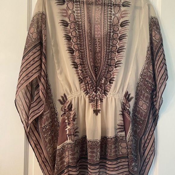 Stunning Boho Chic Top 🪶 - Picture 6 of 6